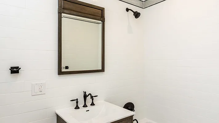 Rented by Nooklyn NYC LLC | media 27