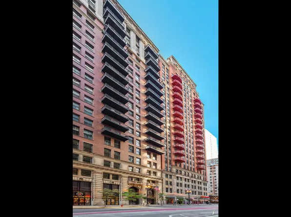 212 W Washington St APT 1413, Chicago, IL 60606