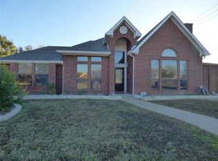 4200 Hidden Valley Dr, Carrollton, TX 75010