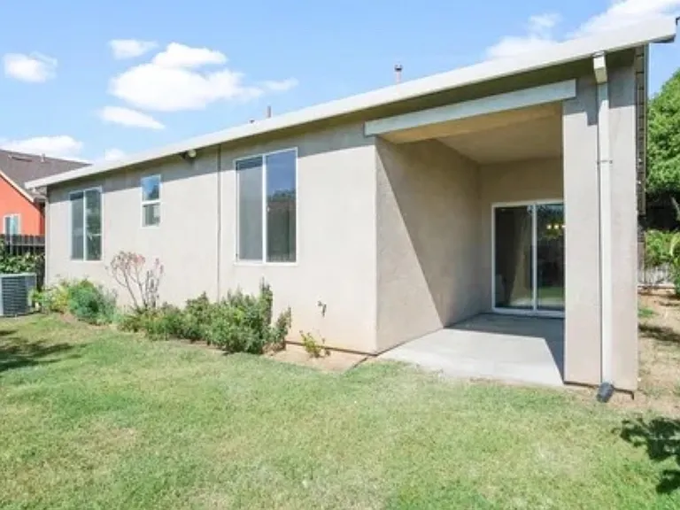1625 Jardin Way — Photo 14