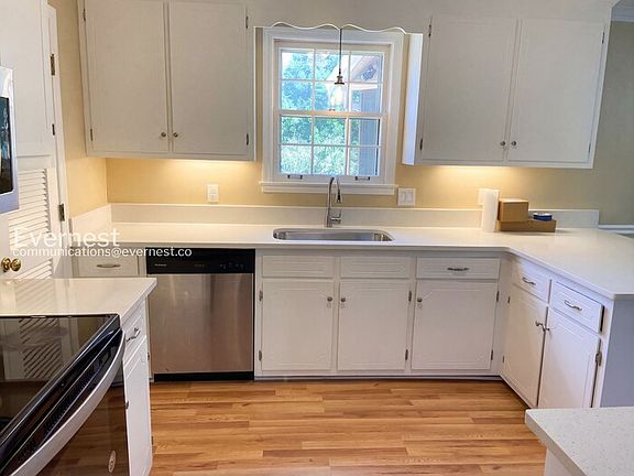 4th image of 1203 Countryside Rd