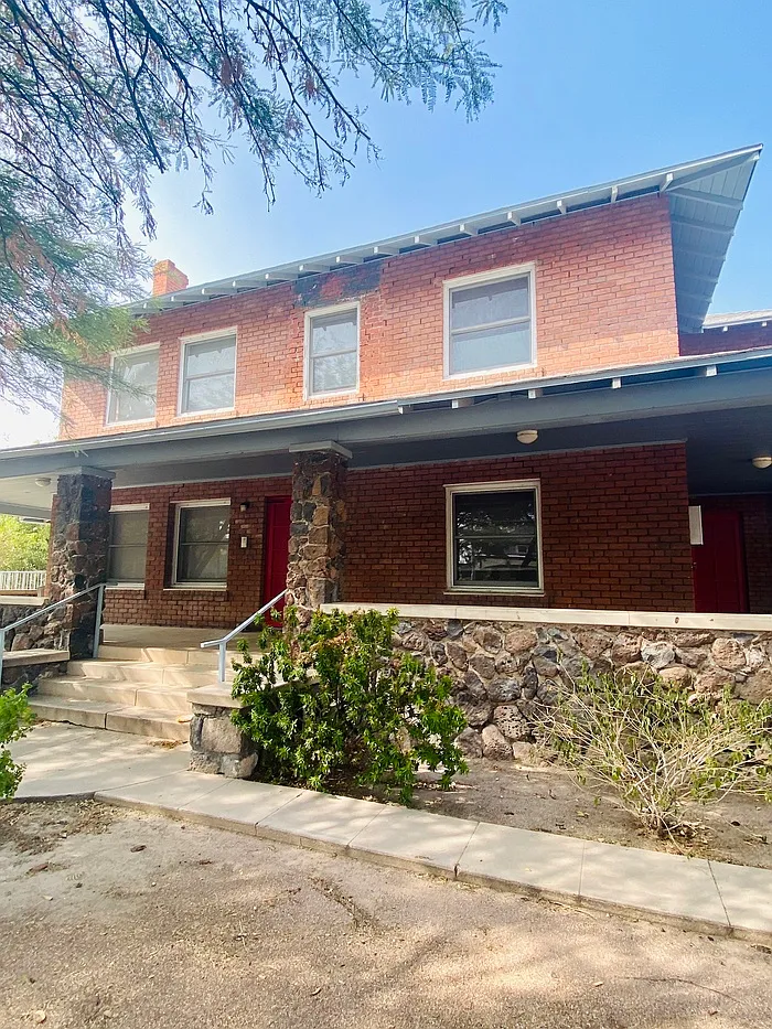 3 bed, 2.0 bath, $2,400 — Photo 1