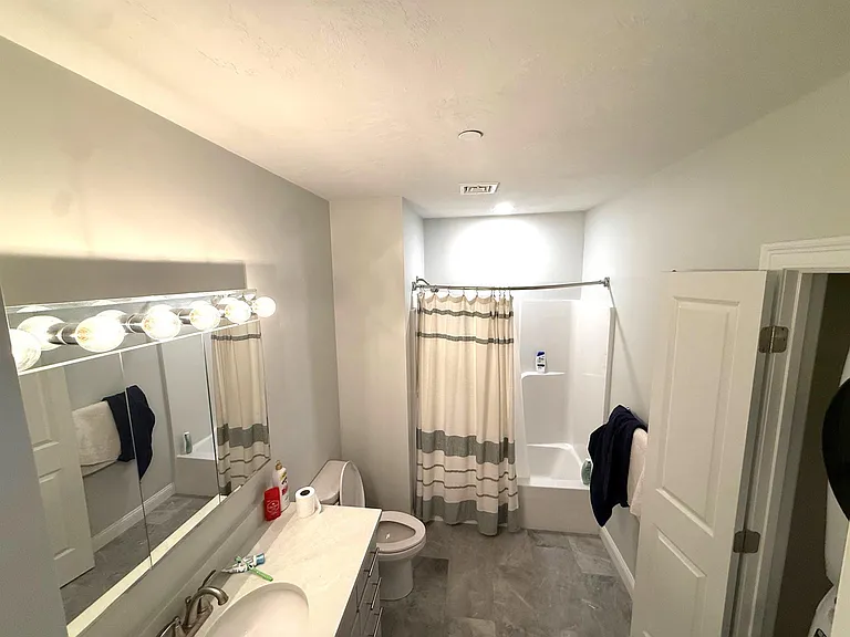 27 1st St #1 — Photo 5