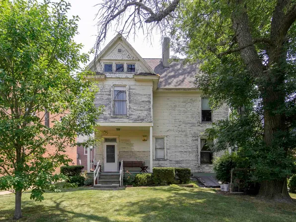 305 S Prairie St, Brookston, IN 47923