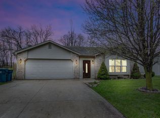 805 Cora Ln, Fremont, IN 46737