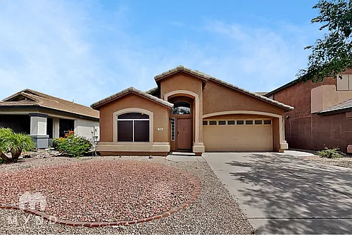 714 E Lovegrass Dr Photo 1