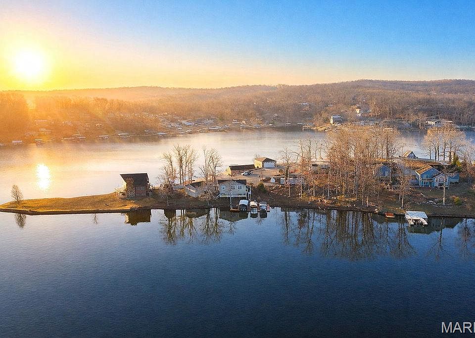 1st image of 6733 Robin Ln