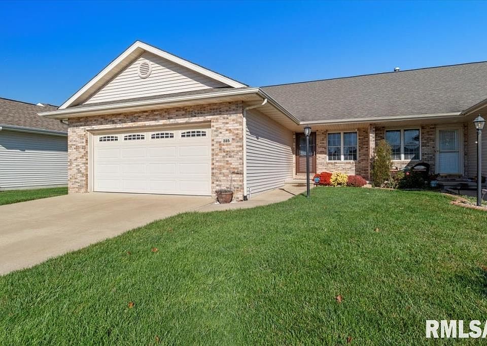 325 Butler Ln, Chatham, IL 62629 Zillow