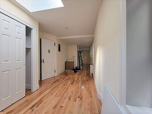 4th image of 223 W 16th St #X