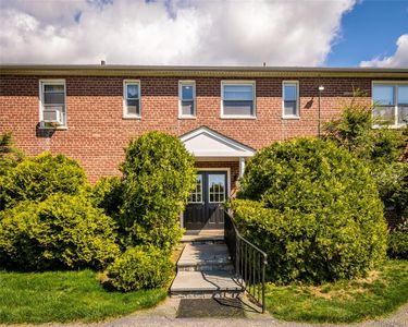 223 Schrade Road #2C, Briarcliff Manor, NY, 10510