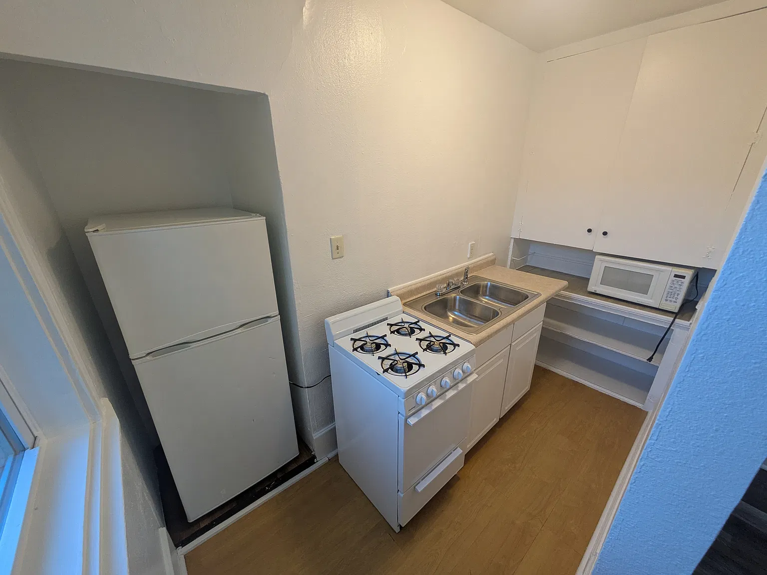 Studio, 496 sqft, $600 — Photo 3