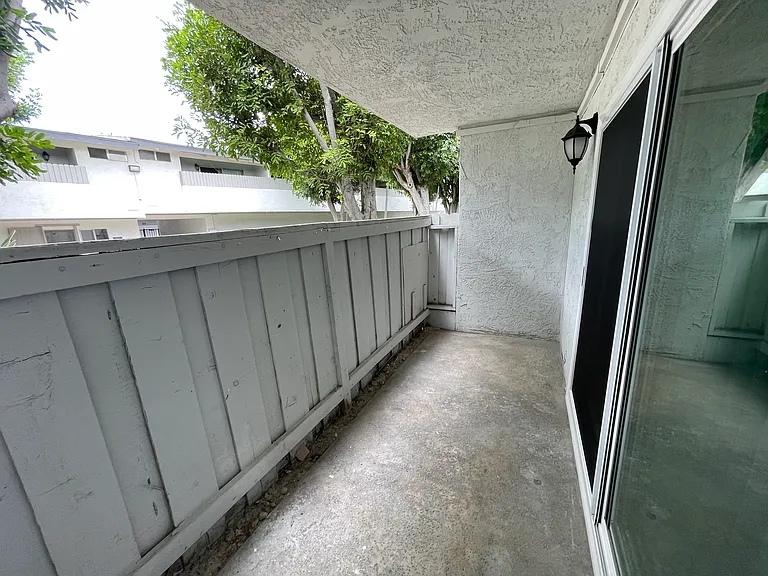 1221 E Beechwood St #3B — Photo 13