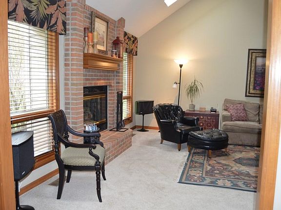 3rd image of 368 Longford Dr