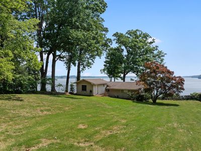 290 Lakeshore Dr S, Muscle Shoals, AL, 35661