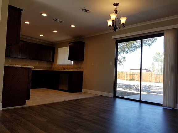 3rd image of 8531 Oleander Ave