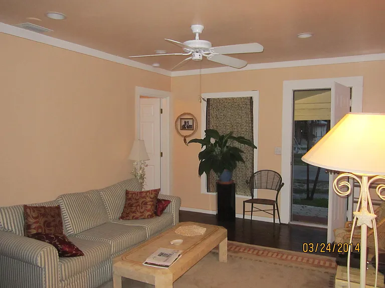 218 SE 1st Ave #218 — Photo 9