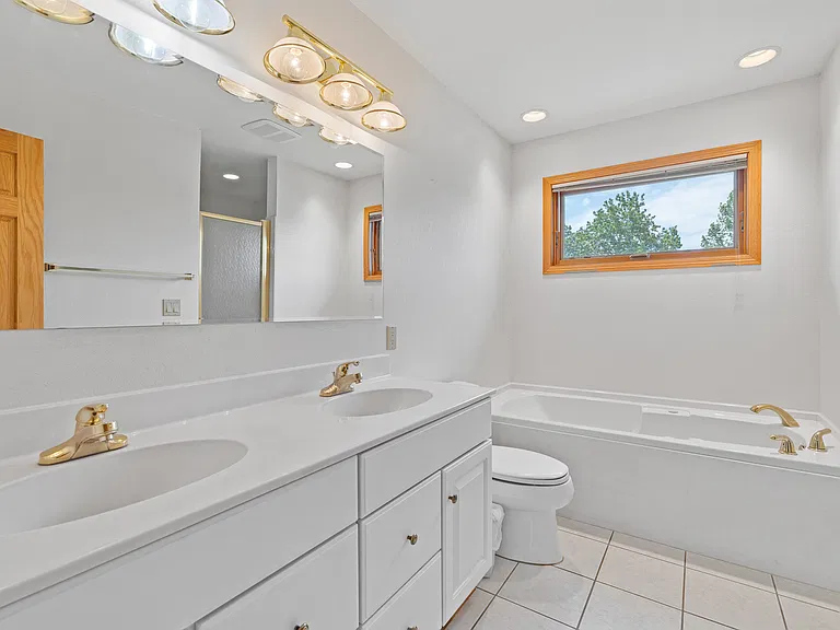 1132 Enchantment Rd — Photo 15