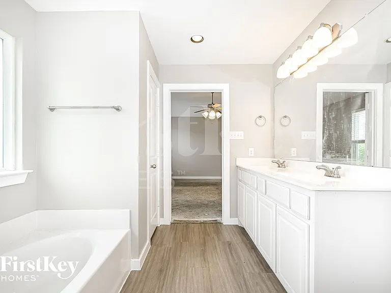 9935 Rio Doso Dr — Photo 10