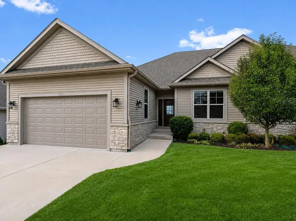 460 S Stone Ridge DRIVE, Lake Geneva, WI 53147