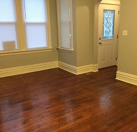LIVING ROOM-FRONT ENTRANCE