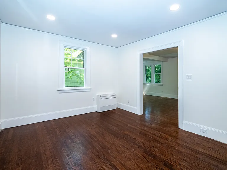 162 Rockingstone Ave — Photo 15
