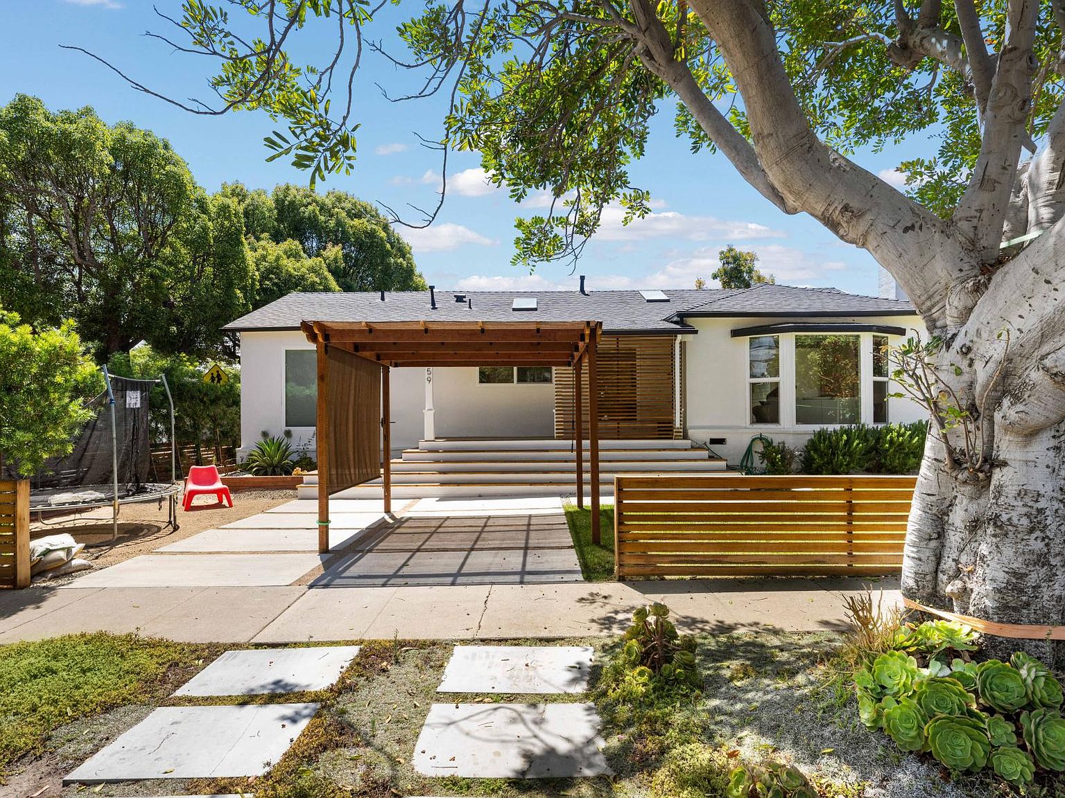 2559 Colby Ave, Los Angeles, CA 90064 | Zillow