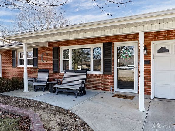 4th image of 409 Poplar St
