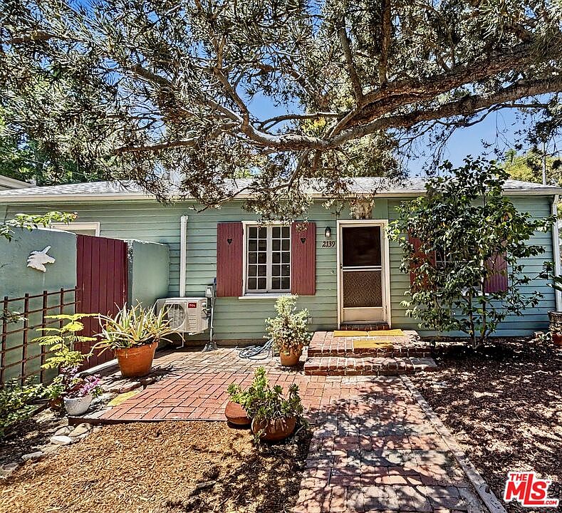 1st image of 2139 Holly Dr
