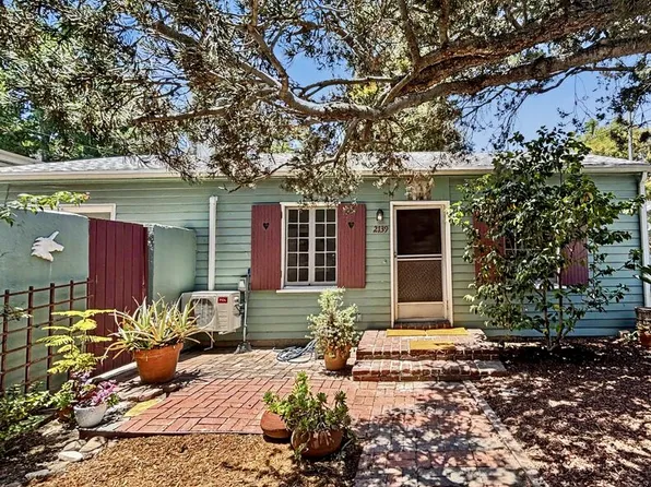2139 Holly Dr, Los Angeles, CA 90068