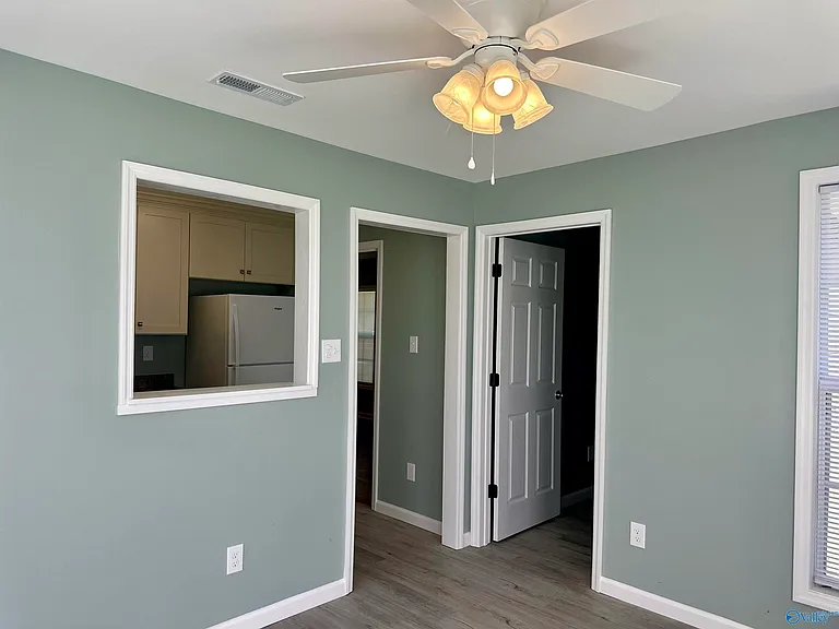 3111 Hale Dr SW — Photo 20