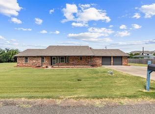 225 N Richard Ter, Mustang, OK 73064