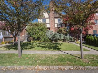 16223 14th Ave, Beechhurst, NY 11357