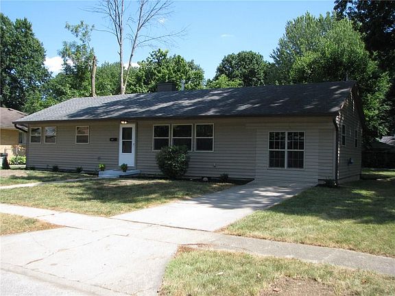 2nd image of 1617 Aubert St