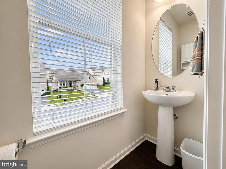 4811 Hicks Dr — Photo 10