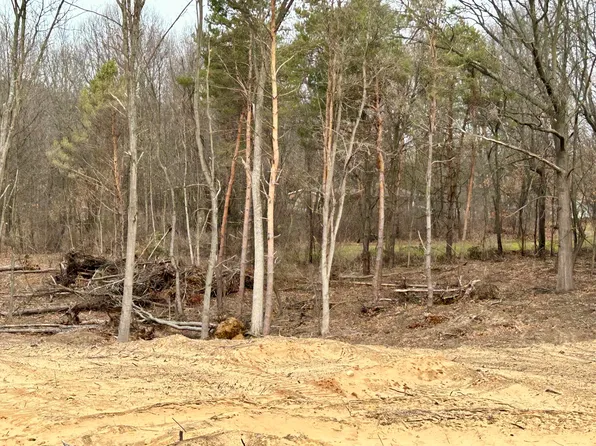 5658 Bauman Rd, Battle Creek, MI 49017