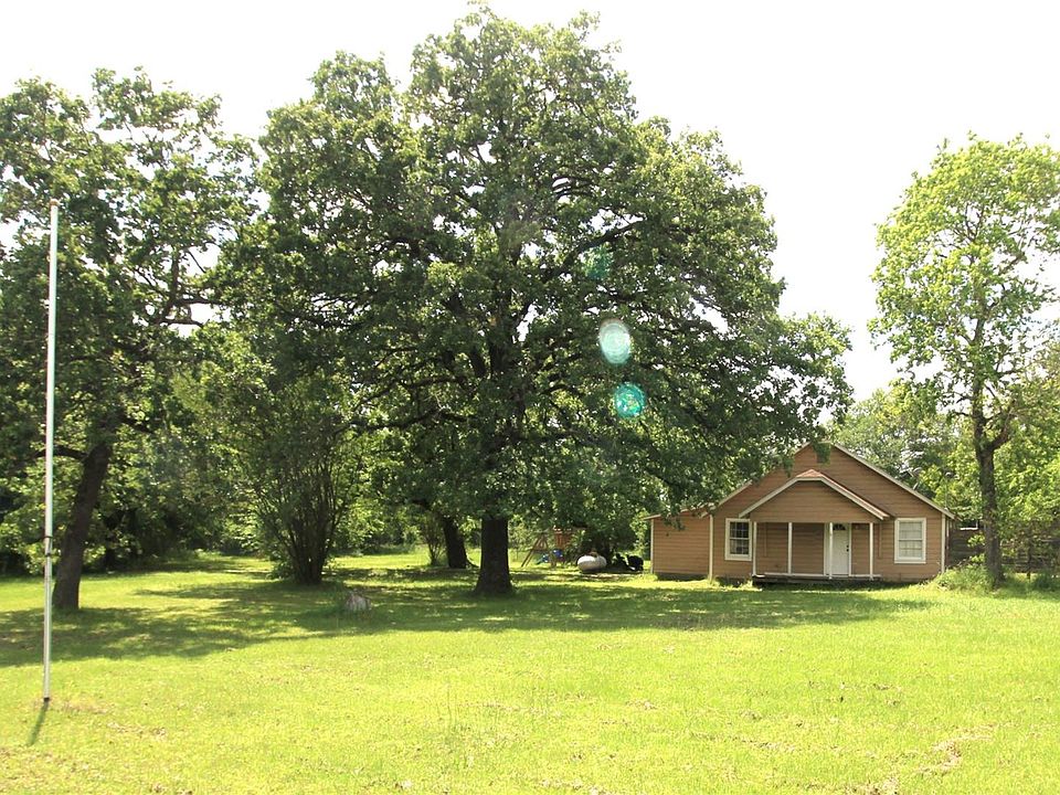 1st image of 592 Burr Rd