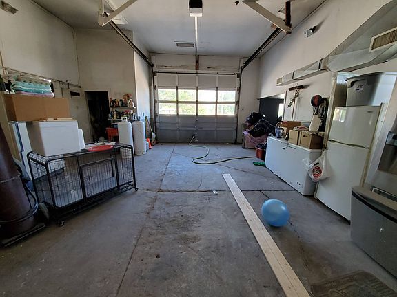 3rd image of 326 Case Ave