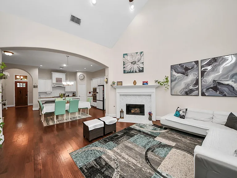 17103 Mulben Ct — Photo 11