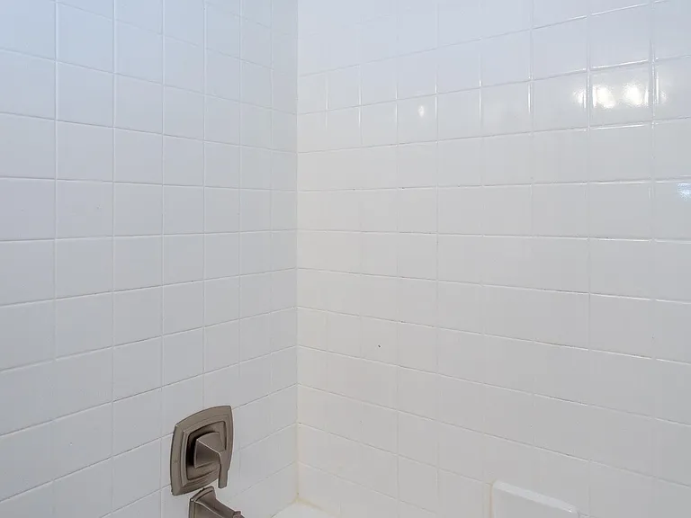 218 S Batchewana Ave #202 — Photo 6