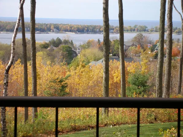7813 Ridgewood Bluff Dr #5-A, Egg Harbor, WI 54209
