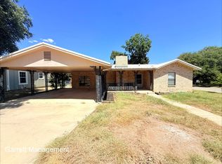 501 N Ridge St, Lampasas, TX 76550