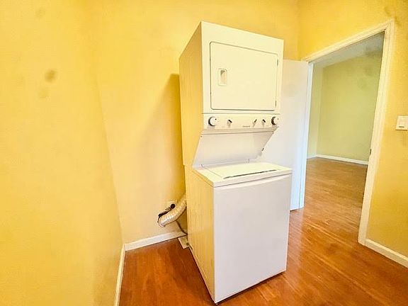 2nd image of 629 Cleveland St #1