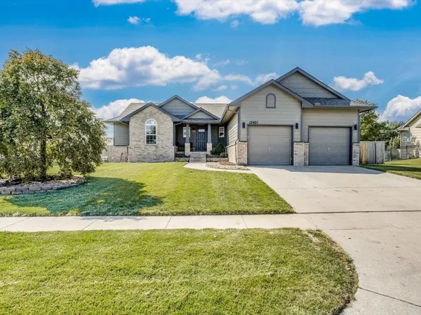 13901 E Peppertree St, Wichita, KS 67228