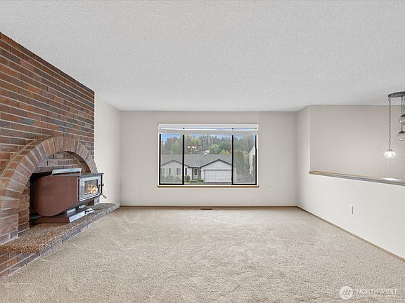 3rd image of 30015 53RD Avenue S