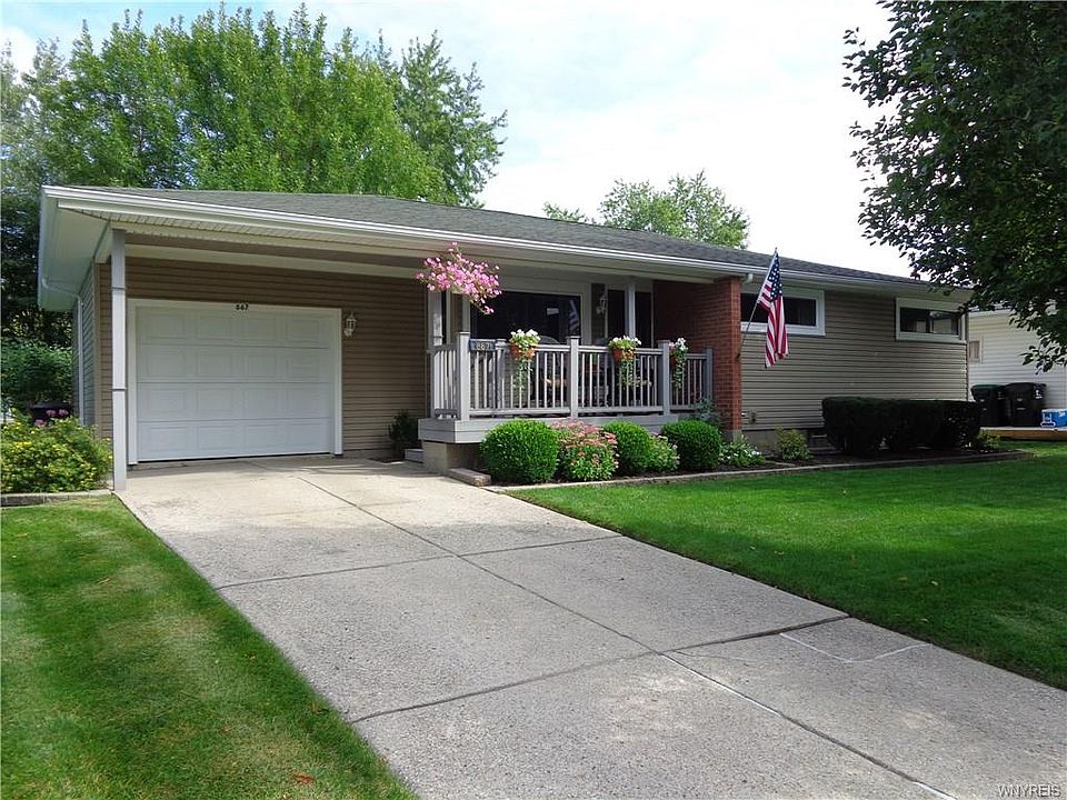 1st image of 867 Woodstock Ave