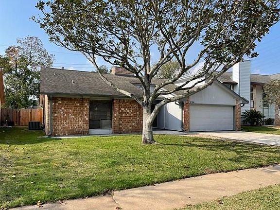 3rd image of 2726 Mesquite Dr