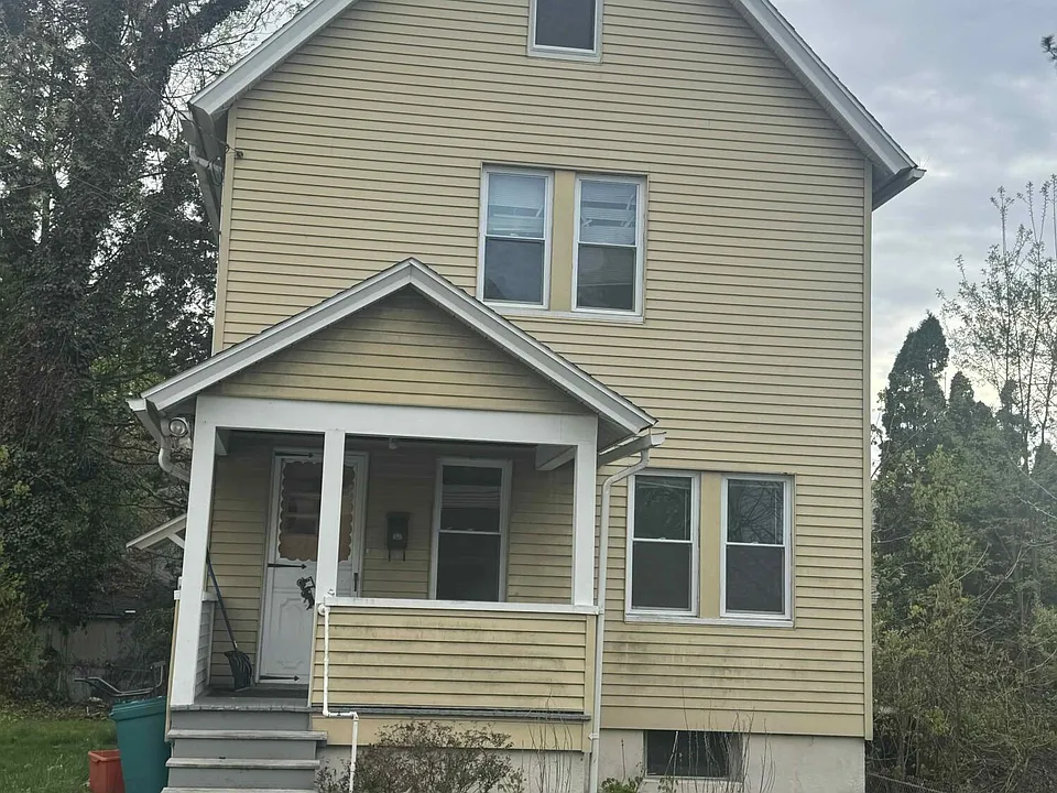 1116 Fairfield St