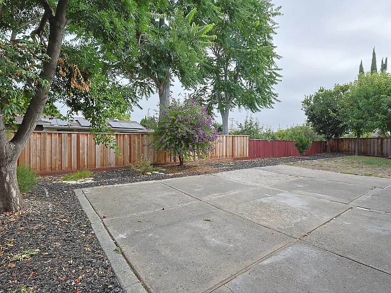 4456 Bush Cir — Photo 27