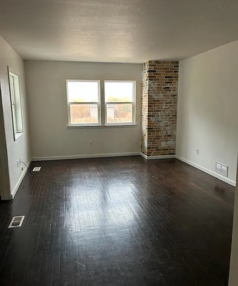 3617 W F St — Photo 11