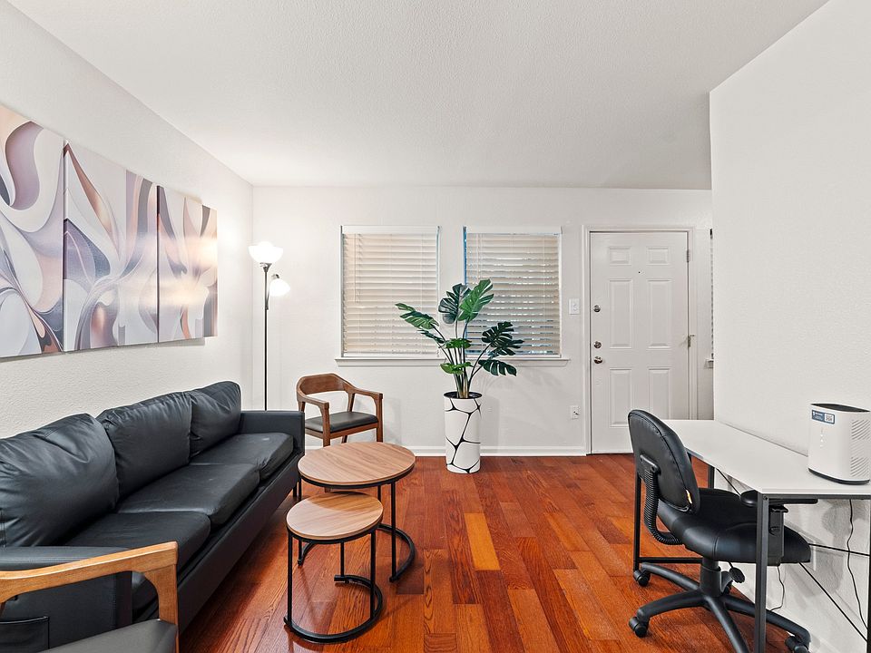 1st image of 1110 W 22nd St APT 2